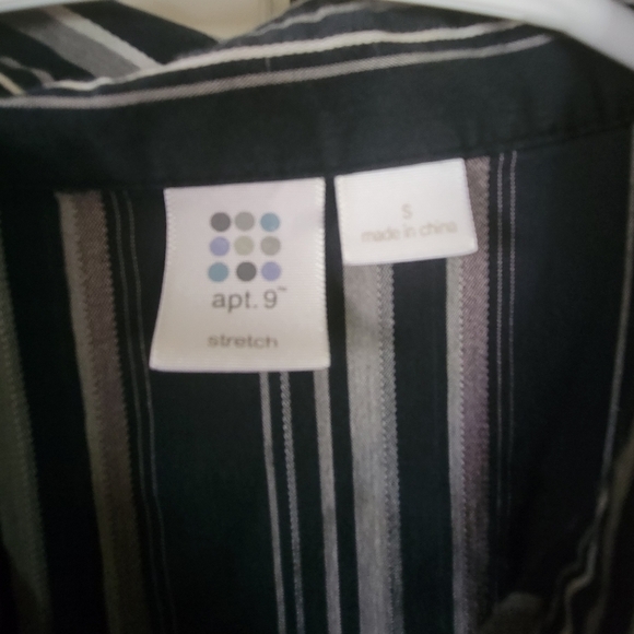 Apt. 9 Stretch Lavandar & Black Striped Button Down Shirt - Picture 13 of 13